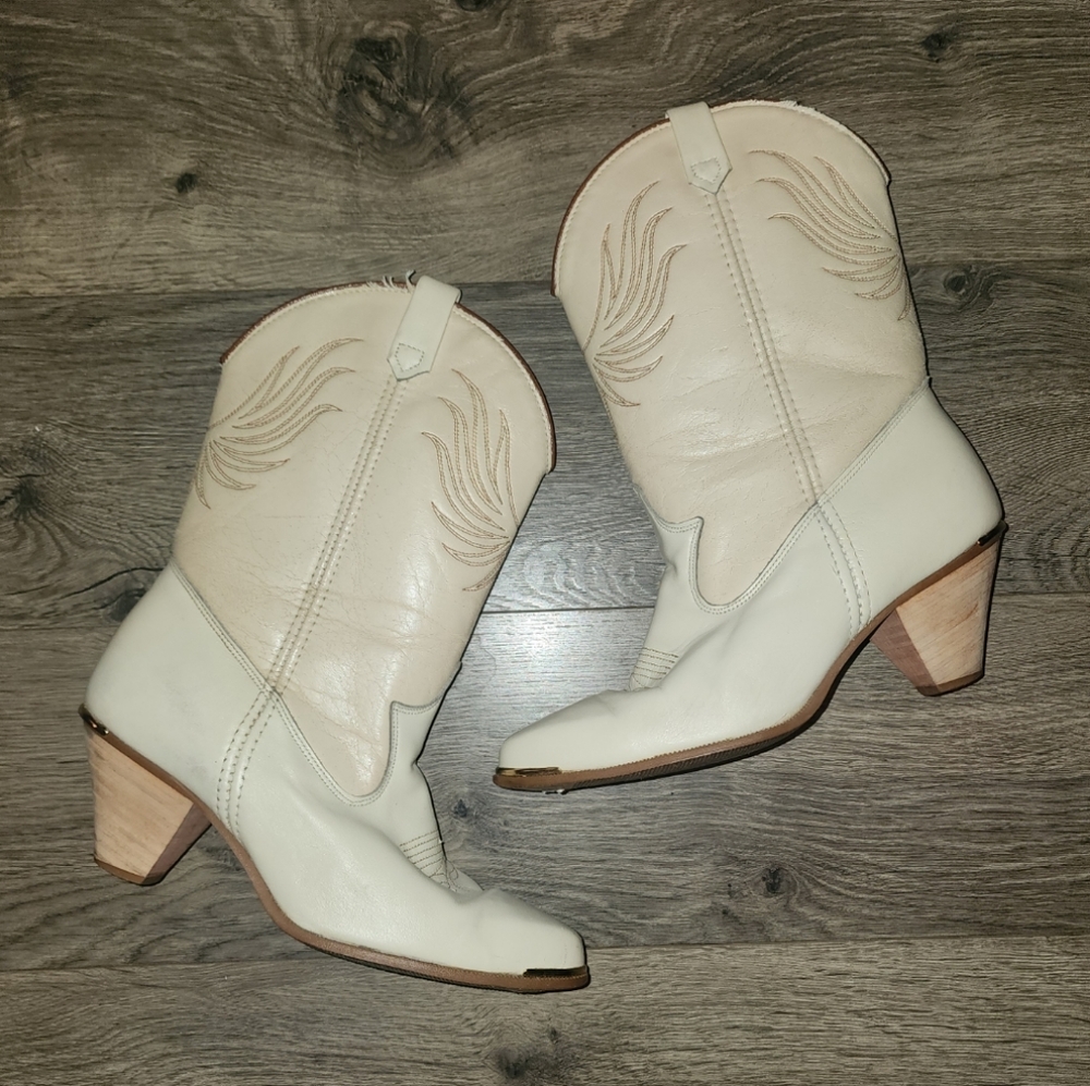 Vintage women's Dingo cowboy boots